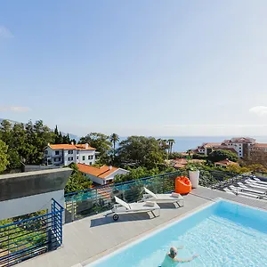 מלון דירות Terrace Mar ****